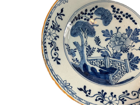 18th Century Chinoiserie Delft with ochre trim