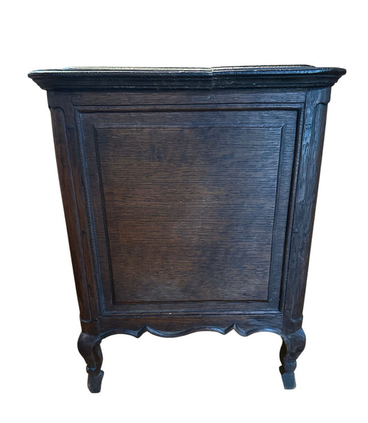 Louis XVI Table Top Box in Walnut, Late 18th century