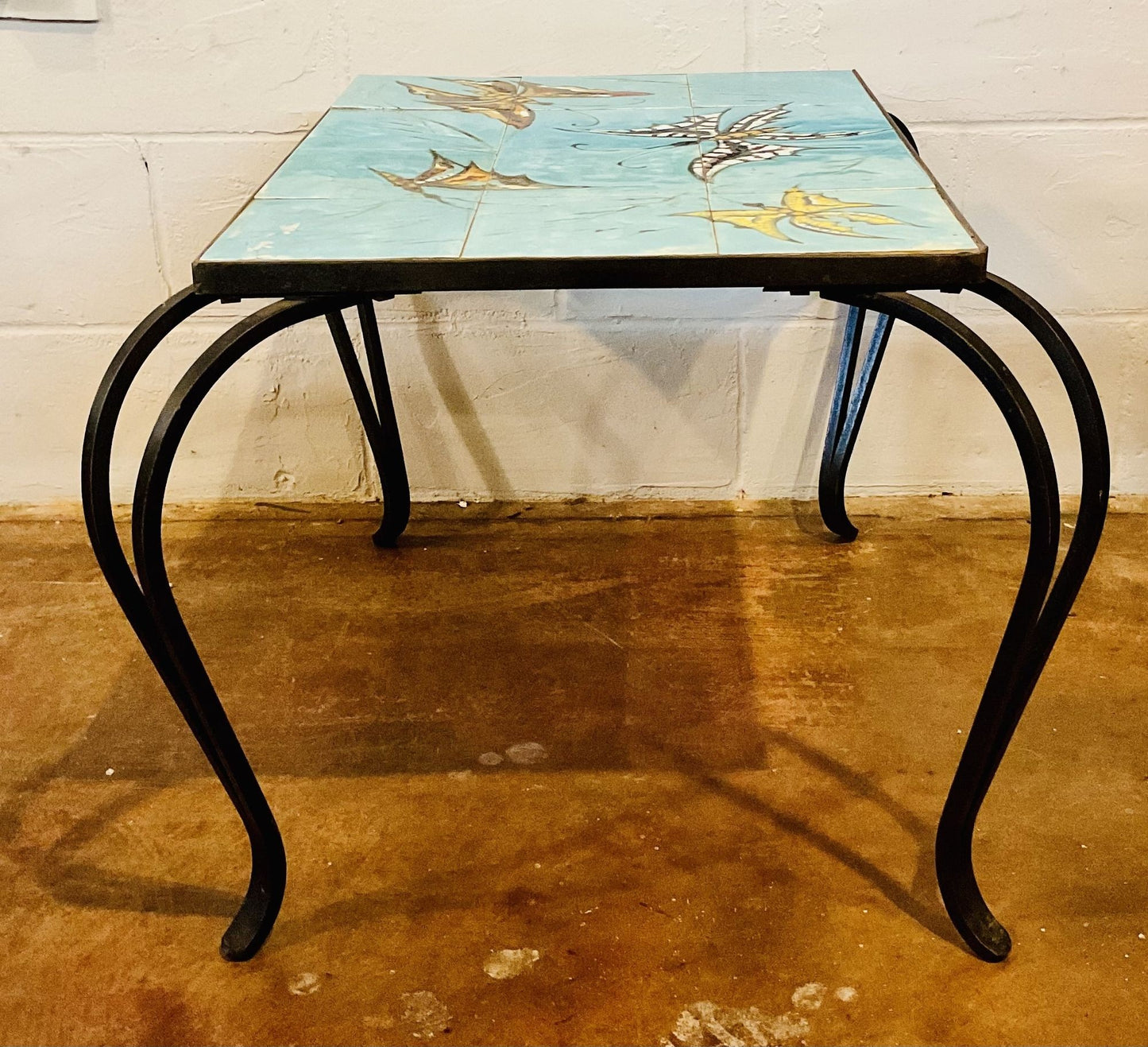 Vallauris tile table